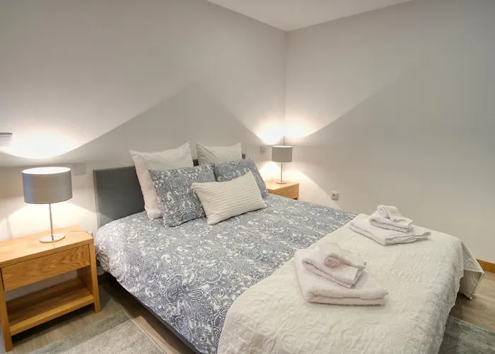 Cantinho D'alcacer Feriehus *